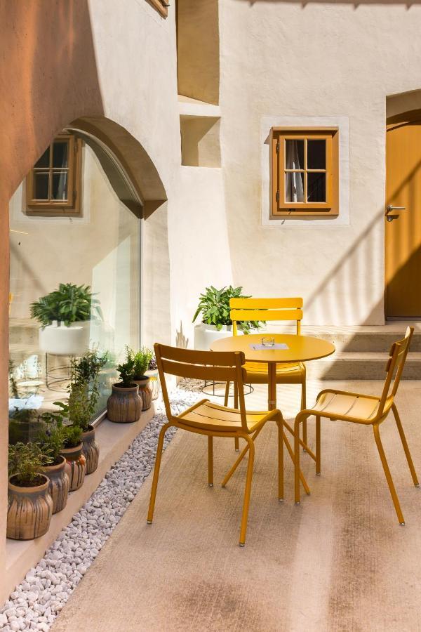 Kai 36 - Hotel Zwischen Fels Und Fluss Грац Экстерьер фото A patio