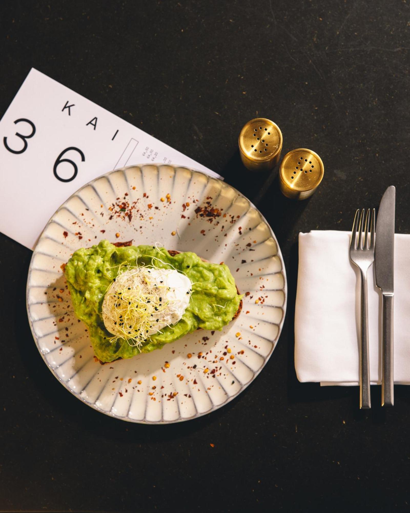 Kai 36 - Hotel Zwischen Fels Und Fluss Грац Экстерьер фото Avocado and poached egg